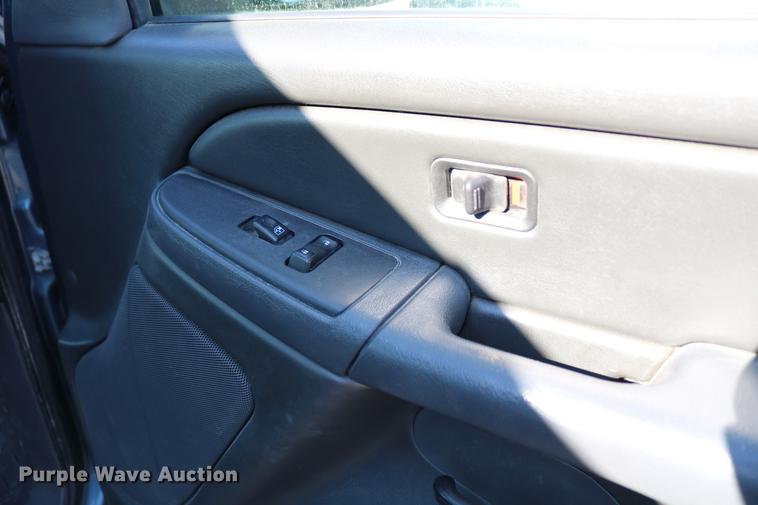 image for item DB6570 2006 Chevrolet Silverado 1500 Crew Cab pickup truck