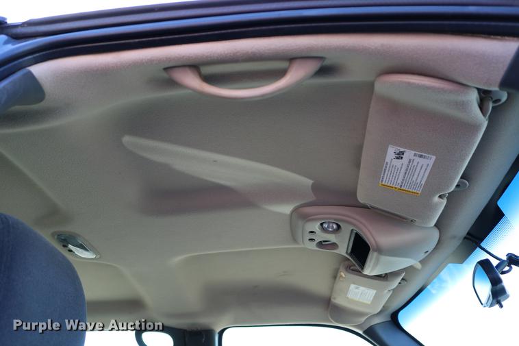 image for item DB6570 2006 Chevrolet Silverado 1500 Crew Cab pickup truck