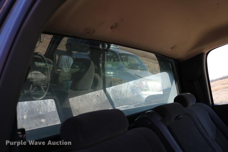 image for item DB6570 2006 Chevrolet Silverado 1500 Crew Cab pickup truck