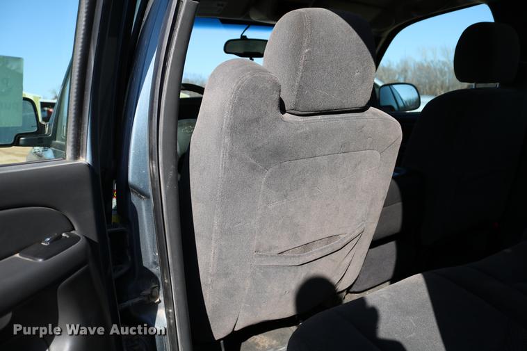 image for item DB6570 2006 Chevrolet Silverado 1500 Crew Cab pickup truck