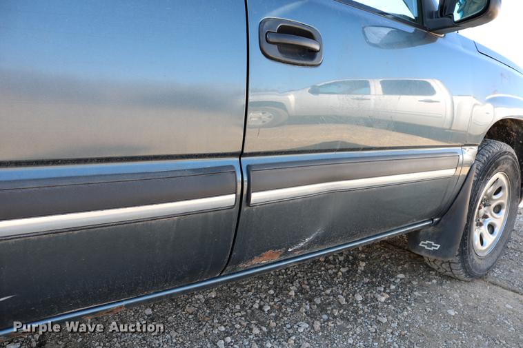 image for item DB6570 2006 Chevrolet Silverado 1500 Crew Cab pickup truck