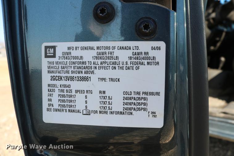 image for item DB6570 2006 Chevrolet Silverado 1500 Crew Cab pickup truck