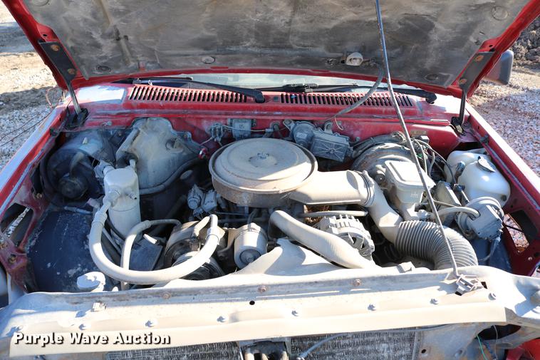 image for item DB6572 1992 GMC Sonoma Club Coupe pickup truck