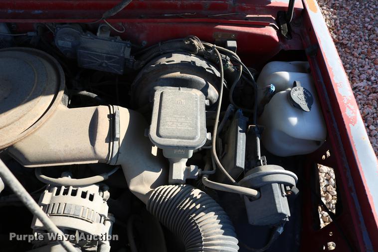 image for item DB6572 1992 GMC Sonoma Club Coupe pickup truck