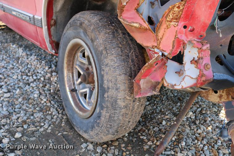 image for item DB6572 1992 GMC Sonoma Club Coupe pickup truck