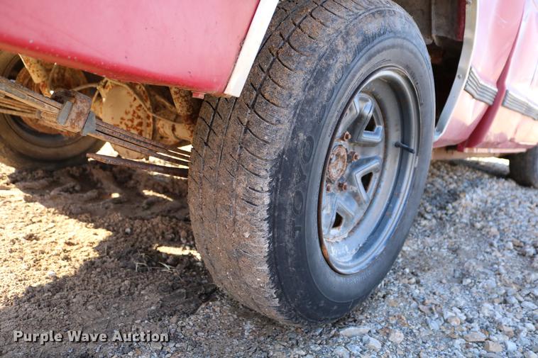 image for item DB6572 1992 GMC Sonoma Club Coupe pickup truck