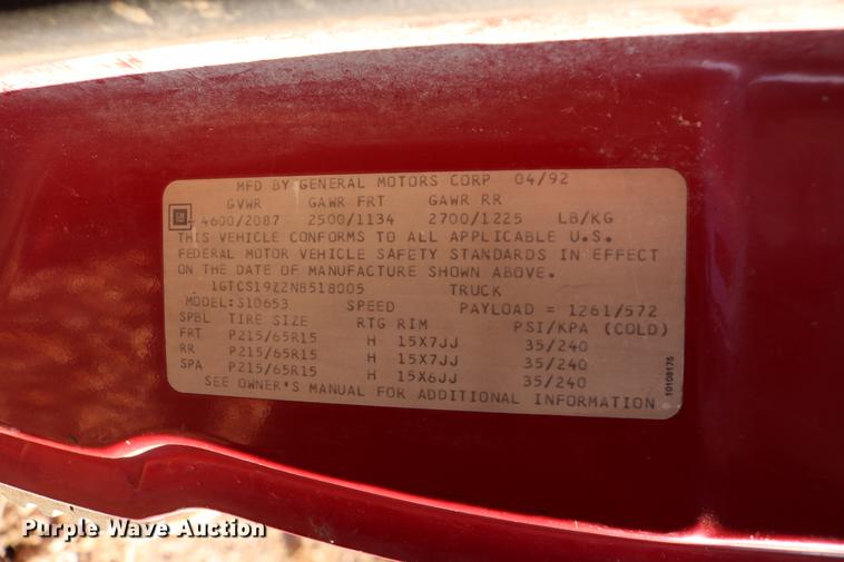 image for item DB6572 1992 GMC Sonoma Club Coupe pickup truck