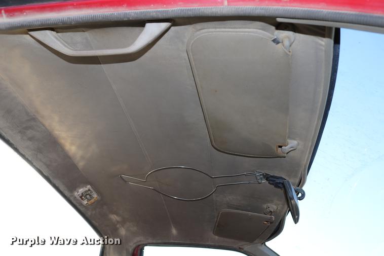 image for item DB6573 1988 Nissan pickup truck