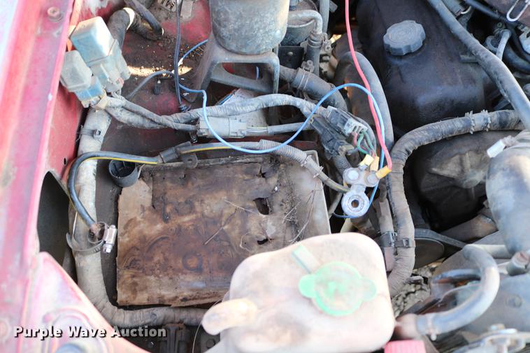 image for item DB6573 1988 Nissan pickup truck