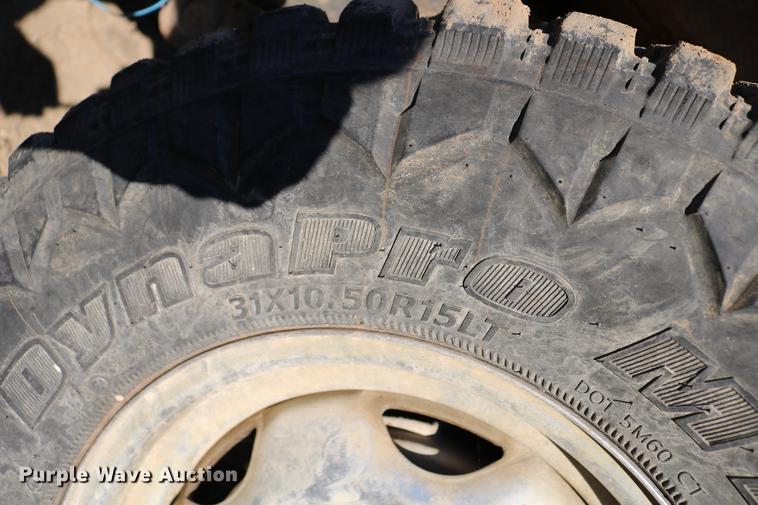 image for item DB6573 1988 Nissan pickup truck