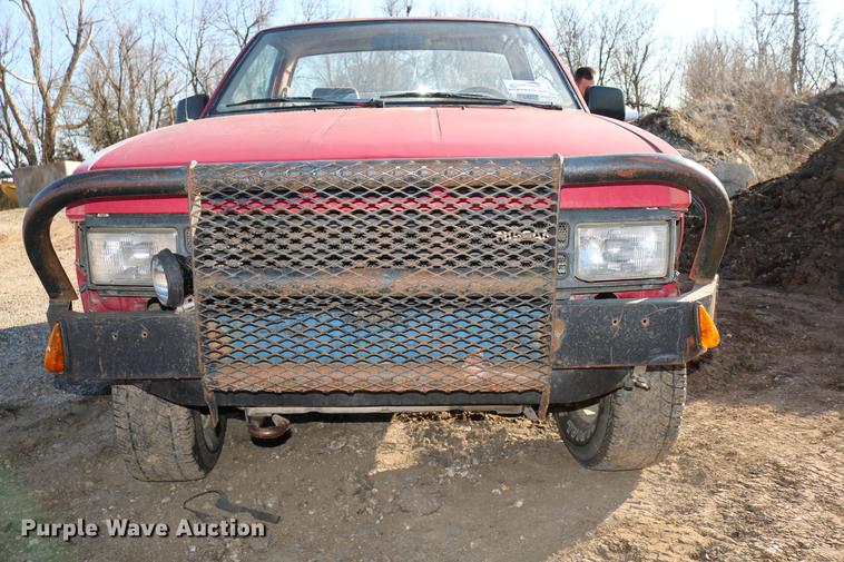 image for item DB6573 1988 Nissan pickup truck