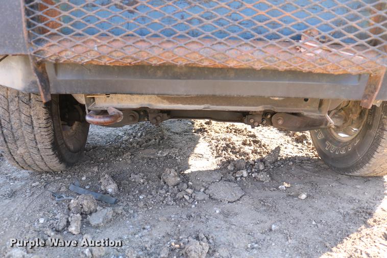 image for item DB6573 1988 Nissan pickup truck