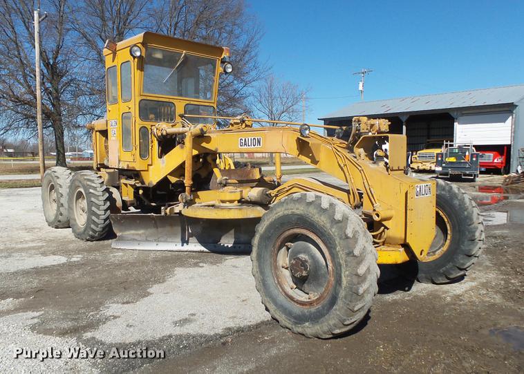 image for item DB7254 1969 Galion 104B rigid frame motor grader