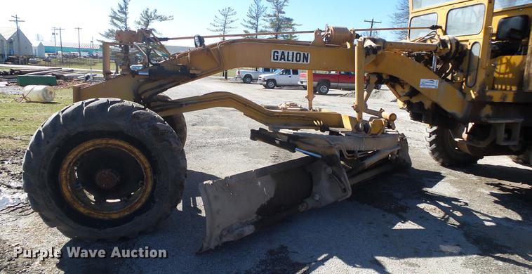 image for item DB7254 1969 Galion 104B rigid frame motor grader