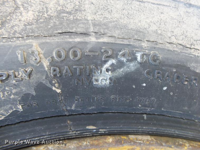 image for item DB7254 1969 Galion 104B rigid frame motor grader