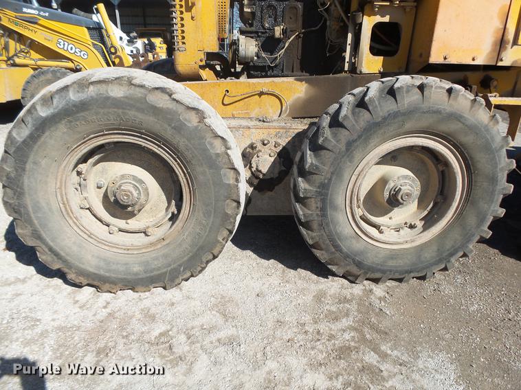 image for item DB7254 1969 Galion 104B rigid frame motor grader