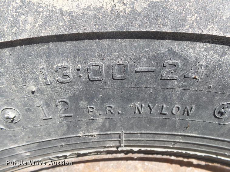 image for item DB7254 1969 Galion 104B rigid frame motor grader