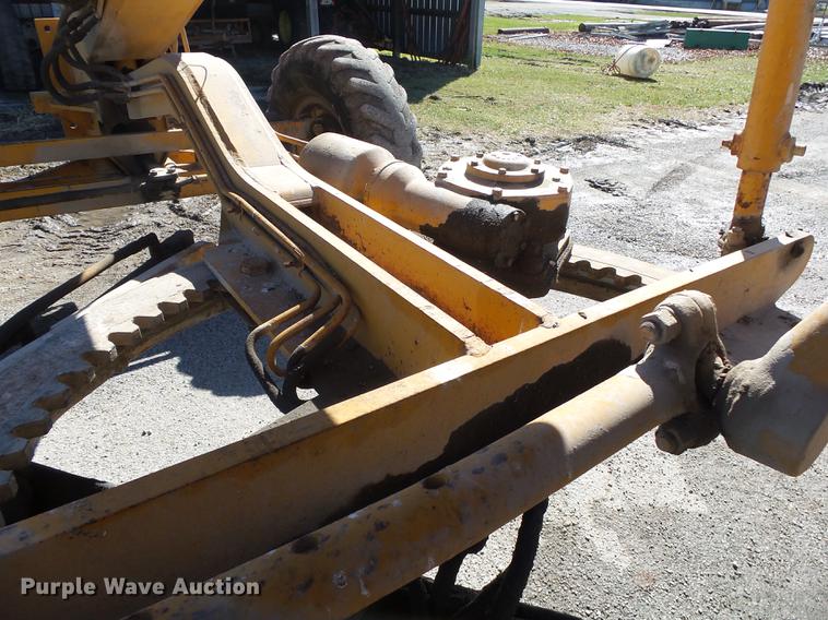 image for item DB7254 1969 Galion 104B rigid frame motor grader