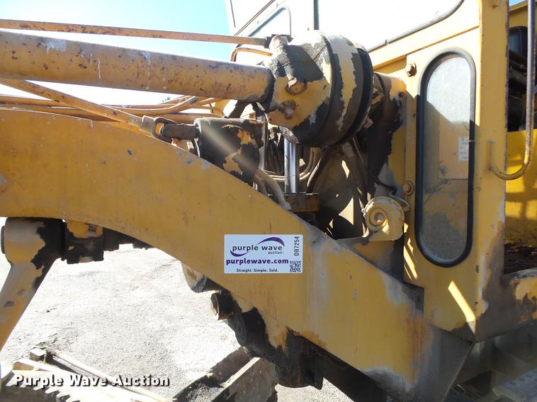 image for item DB7254 1969 Galion 104B rigid frame motor grader