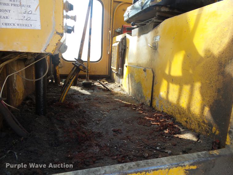 image for item DB7254 1969 Galion 104B rigid frame motor grader