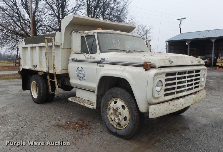 image for item DB7266 1978 Ford F600 dump truck