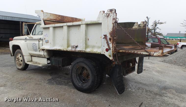 image for item DB7266 1978 Ford F600 dump truck