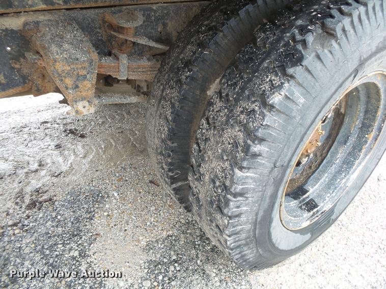 image for item DB7266 1978 Ford F600 dump truck