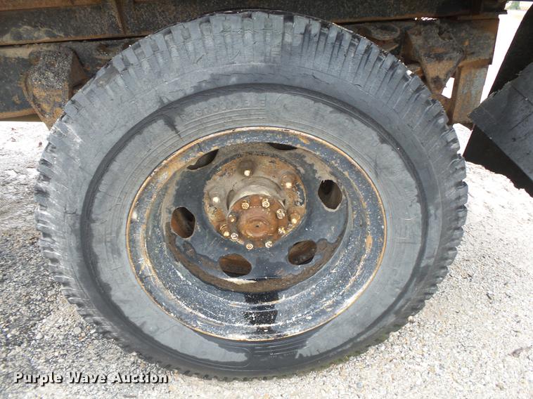 image for item DB7266 1978 Ford F600 dump truck