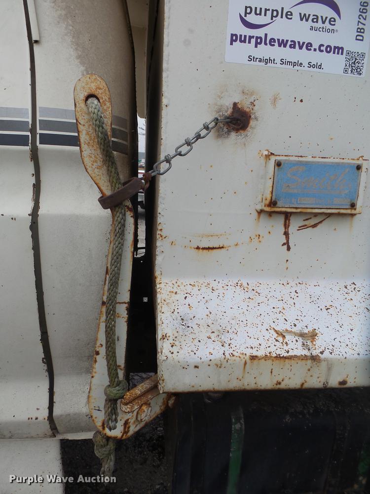 image for item DB7266 1978 Ford F600 dump truck