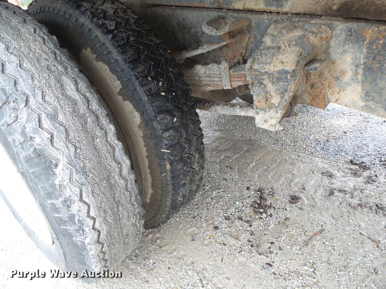 image for item DB7266 1978 Ford F600 dump truck