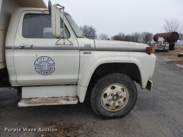 image for item DB7266 1978 Ford F600 dump truck