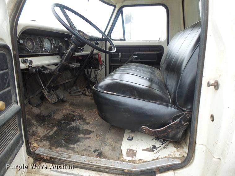 image for item DB7266 1978 Ford F600 dump truck