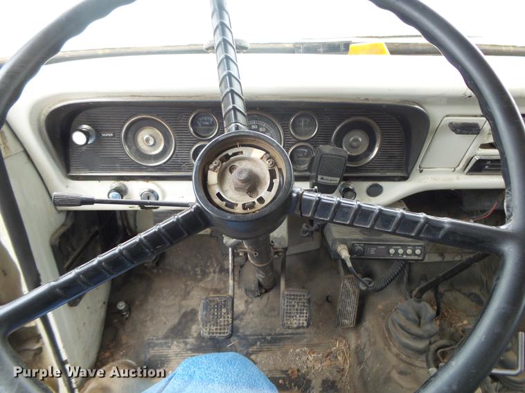 image for item DB7266 1978 Ford F600 dump truck