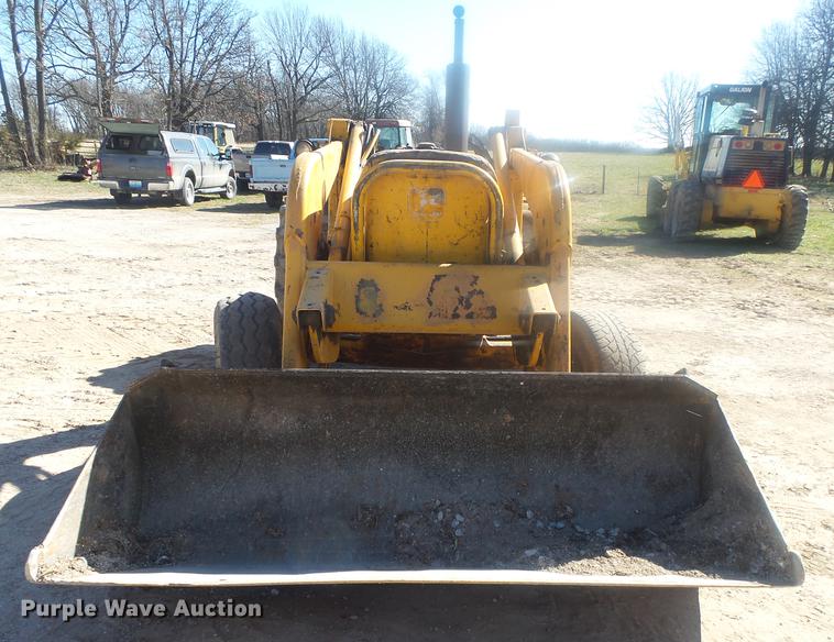 image for item DB7283 John Deere 401J tractor