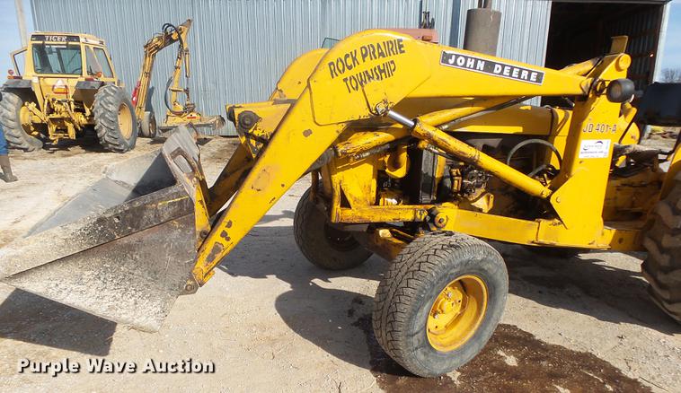 image for item DB7283 John Deere 401J tractor