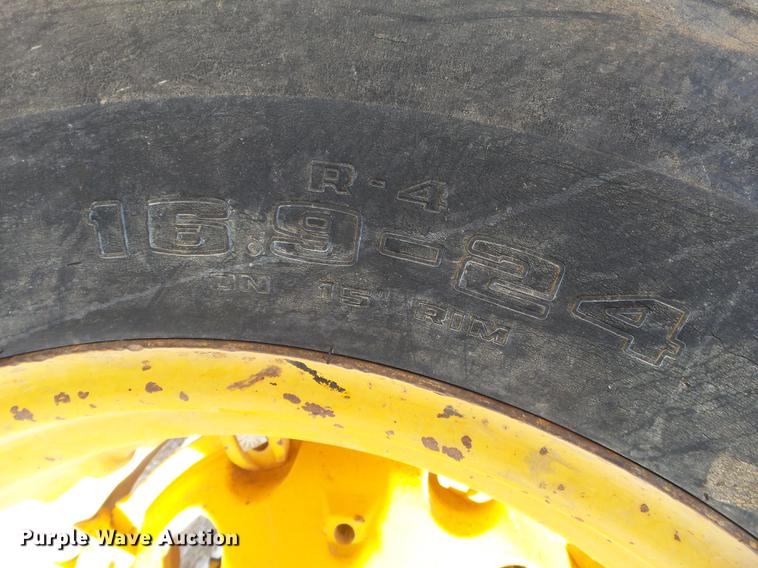 image for item DB7283 John Deere 401J tractor