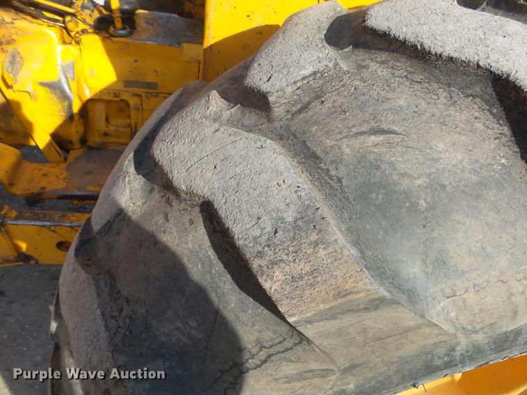 image for item DB7283 John Deere 401J tractor