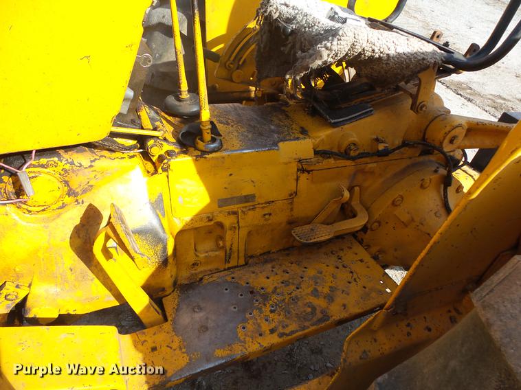 image for item DB7283 John Deere 401J tractor