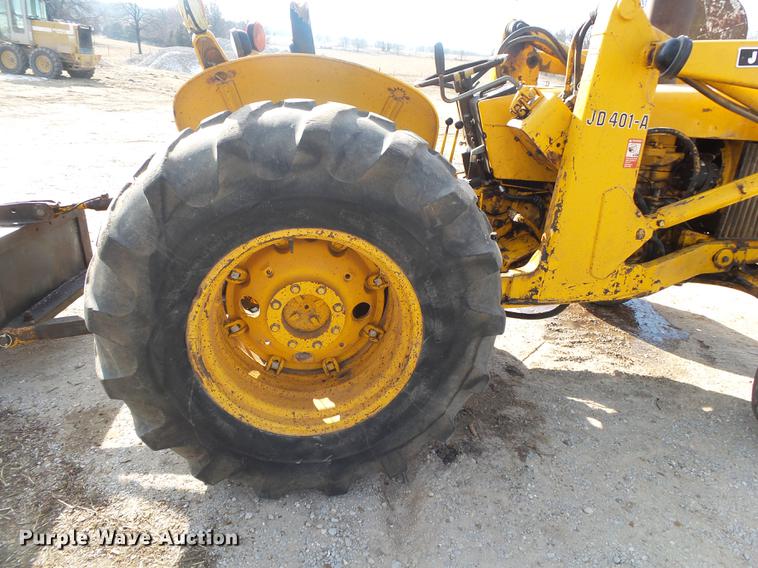 image for item DB7283 John Deere 401J tractor