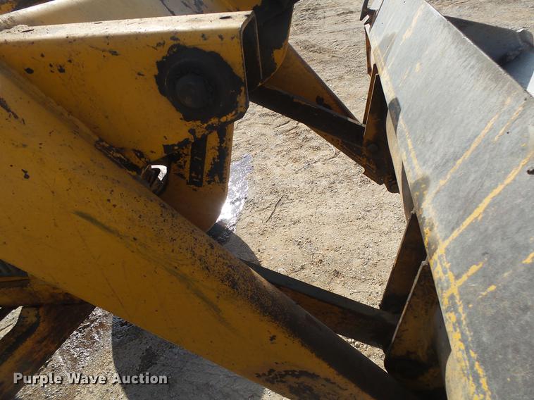 image for item DB7283 John Deere 401J tractor