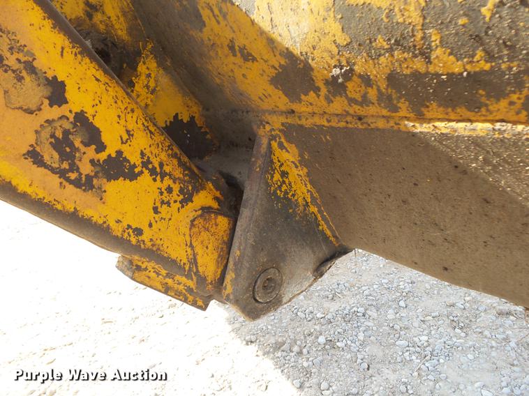 image for item DB7283 John Deere 401J tractor