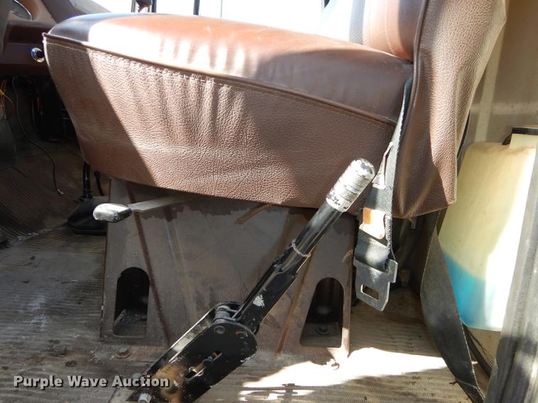 image for item DC0270 1979 Ford 800 truck cab and chassis