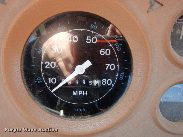 image for item DC0270 1979 Ford 800 truck cab and chassis