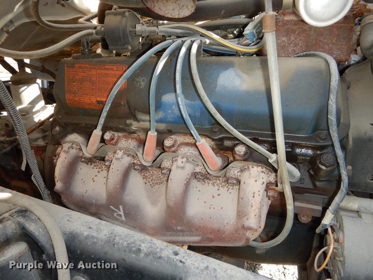 image for item DC0270 1979 Ford 800 truck cab and chassis