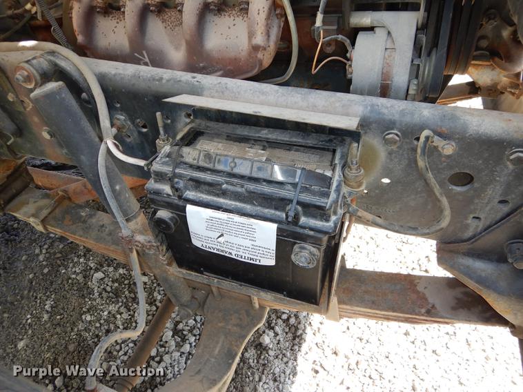 image for item DC0270 1979 Ford 800 truck cab and chassis