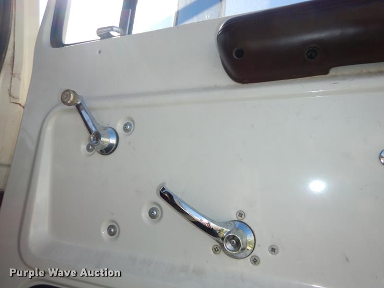 image for item DC0270 1979 Ford 800 truck cab and chassis