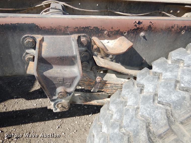 image for item DC0270 1979 Ford 800 truck cab and chassis