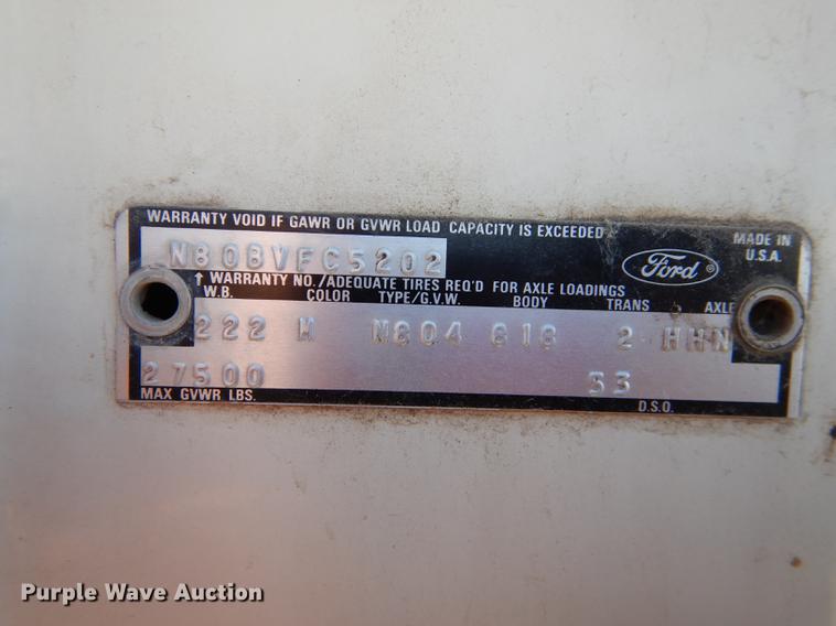 image for item DC0270 1979 Ford 800 truck cab and chassis