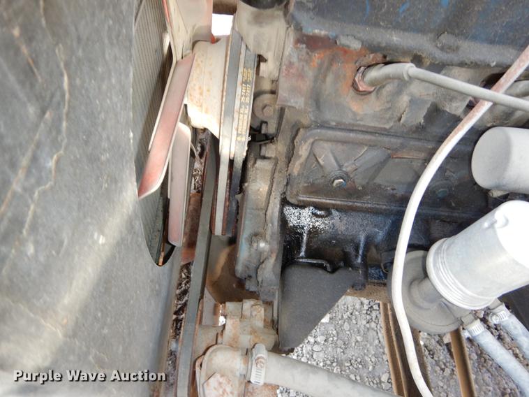 image for item DC0271 1974 Ford F600 truck cab and chassis