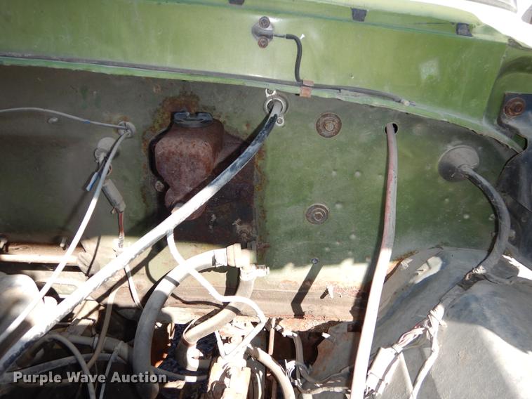 image for item DC0271 1974 Ford F600 truck cab and chassis